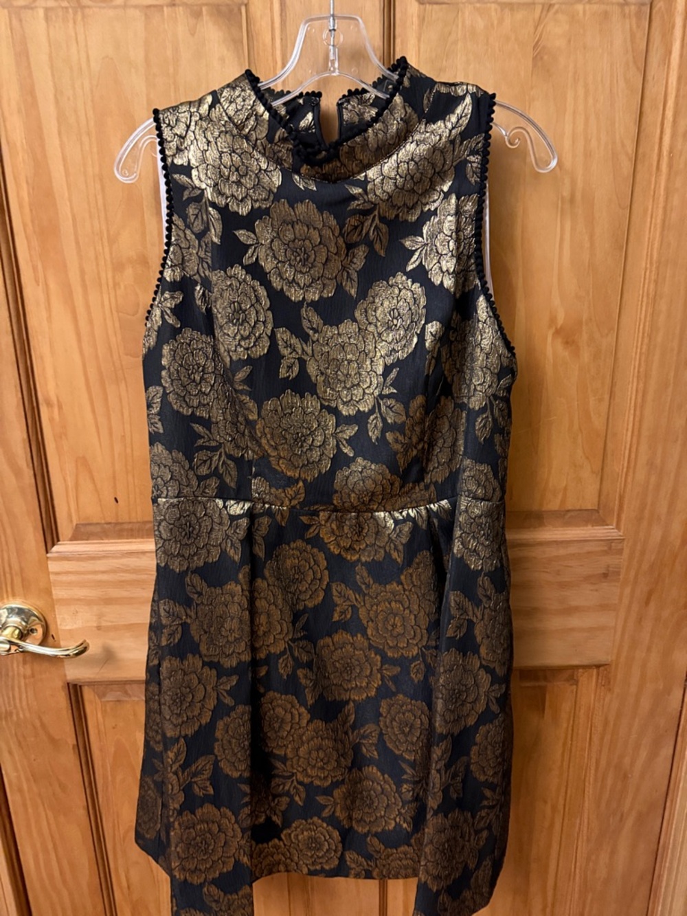Nanette NWT Sleeveless Black and Gold Floral Jacquard Dress sz 14